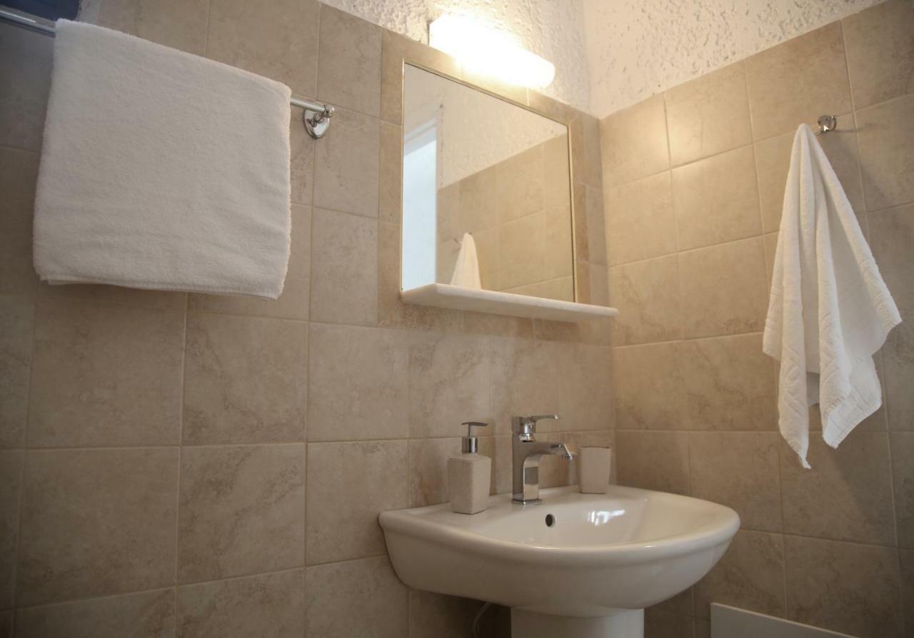 Blue Ocean Apartments Makrýgialos Extérieur photo