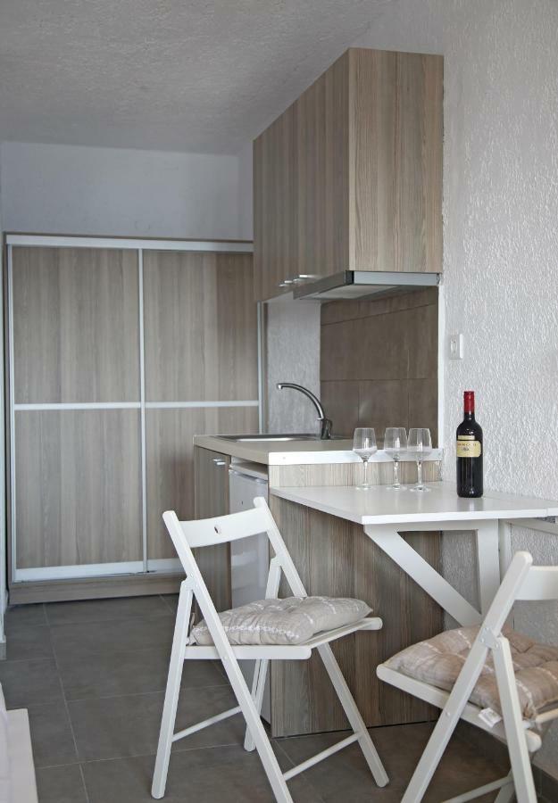 Blue Ocean Apartments Makrýgialos Extérieur photo
